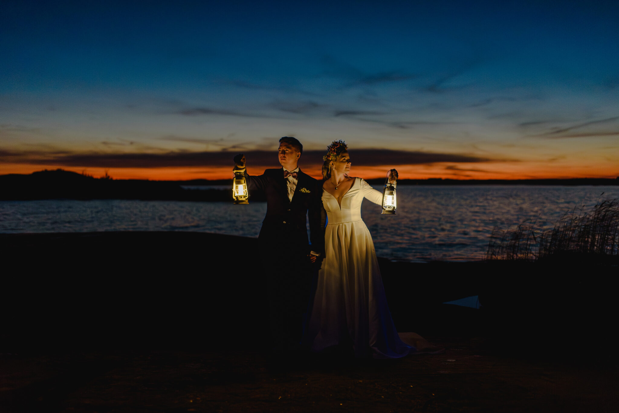 Lanternlight wedding photography in Kopparnäs Finland