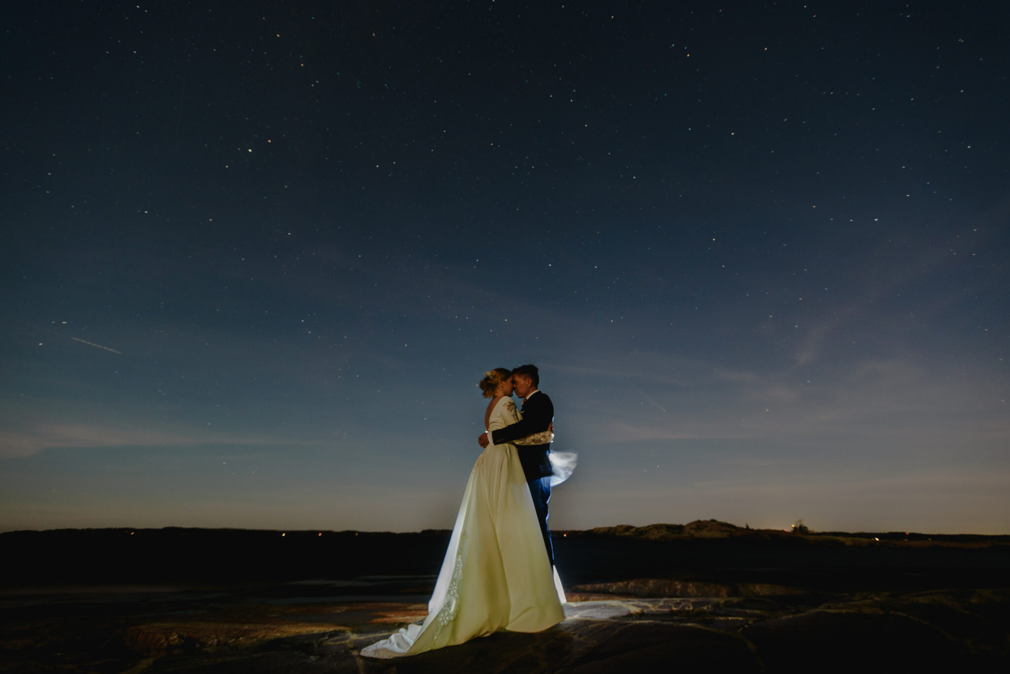 Astrophotography wedding portrait Kopparnäs Finland Wedding Photographer